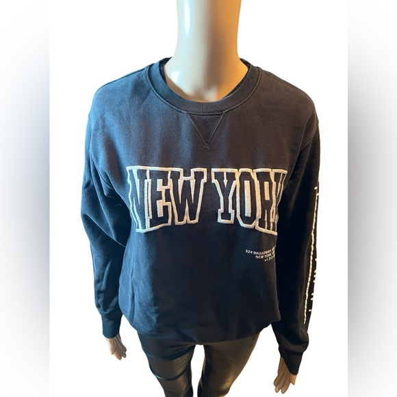 Cute TNA crewneck - Picture 5 of 8